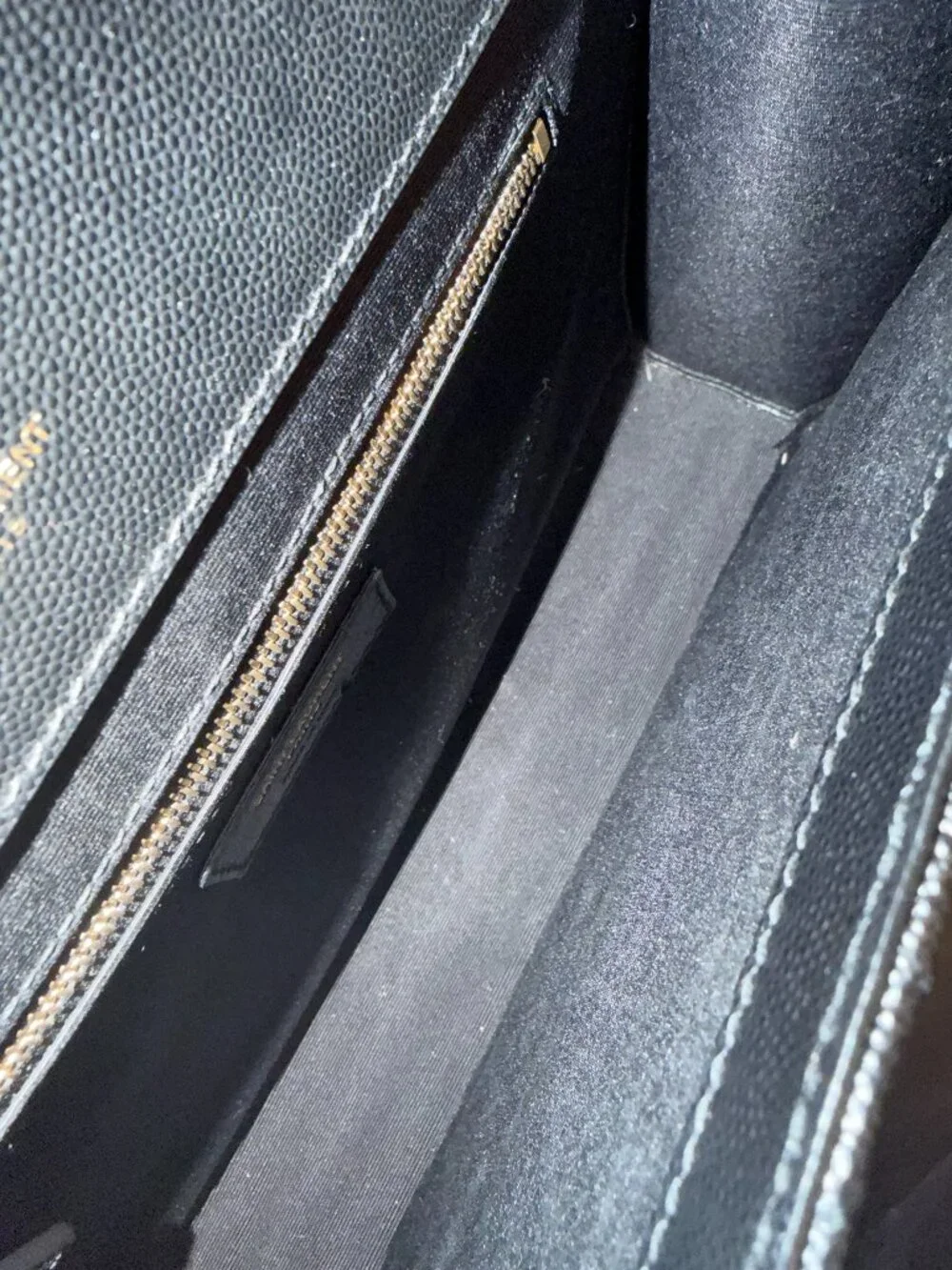 ENVELOPE LARGE IN QUILTED GRAIN DE POUDRE EMBOSSED LEATHER